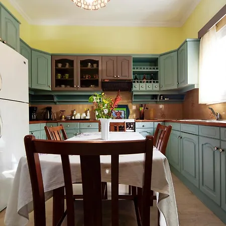 Апартаменты Mother's House In Syros Aegean Sea