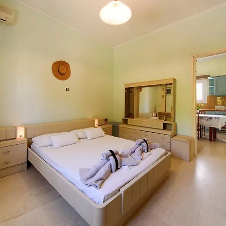 Mother's House In Syros Aegean Sea Posidhonía