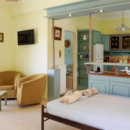 Mother's House In Syros Aegean Sea Posidhonía